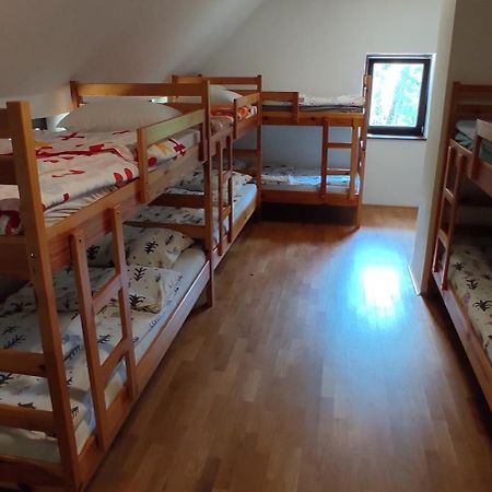 Dom Pristava Hotel Jesenice Buitenkant foto