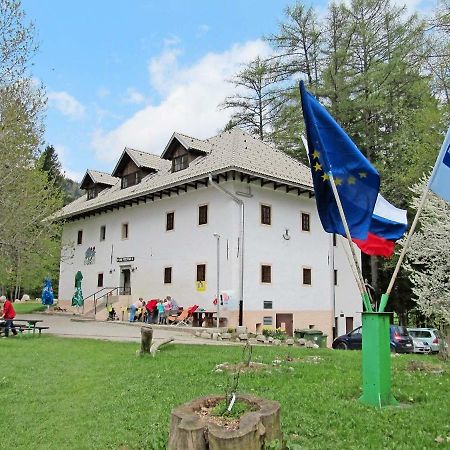 Dom Pristava Hotel Jesenice Buitenkant foto