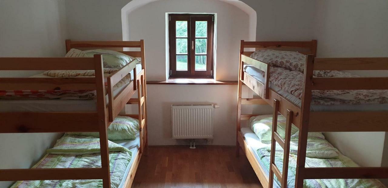 Dom Pristava Hotel Jesenice Buitenkant foto